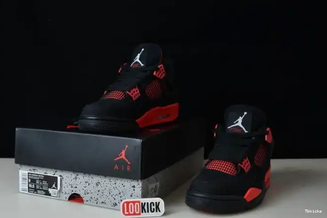 Reps TBK Red Jordan Thunder CT8527-016 4 Air 0621